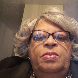 Meet your Posher, Delores